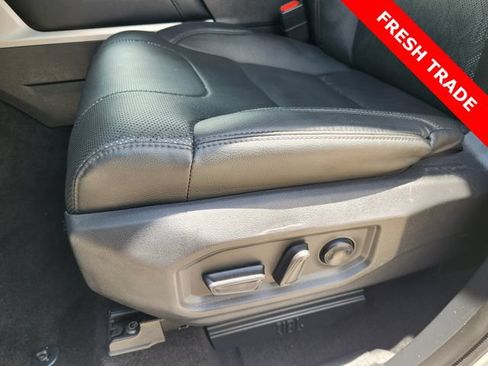 Used 2022 Toyota Tundra Limited w/ Power Package AWD/4WD image 23