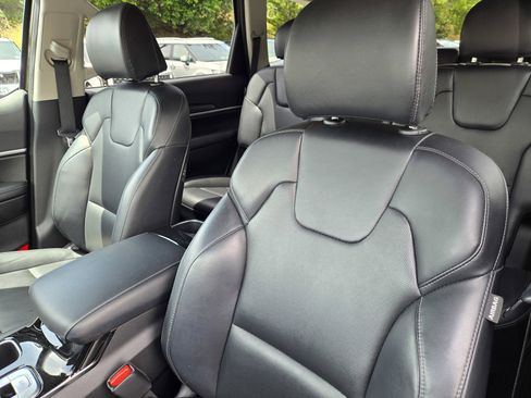 Used 2023 Kia Telluride S FWD image 16