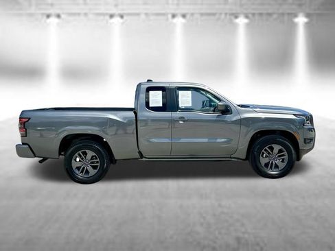 Certified 2025 Nissan Frontier SV RWD image 5