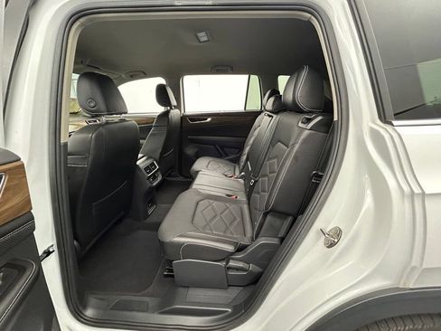 Used 2024 Volkswagen Atlas SE FWD image 35