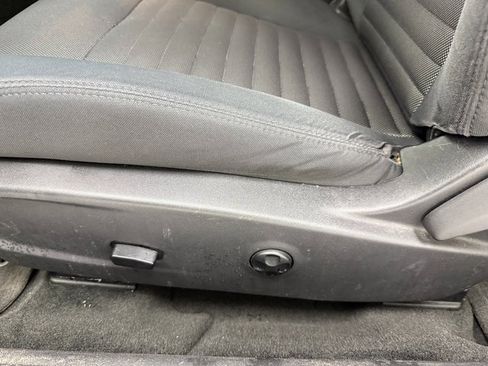 Used 2013 Dodge Challenger R/T image 25