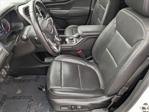 Used 2023 GMC Acadia SLT image 15