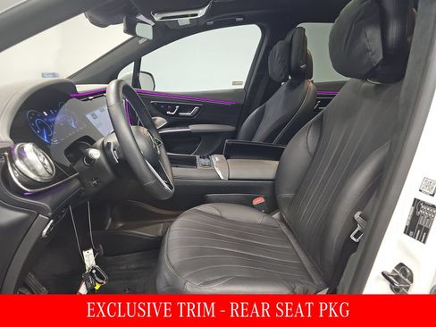Used 2023 Mercedes-Benz EQS 580 4MATIC SUV image 3