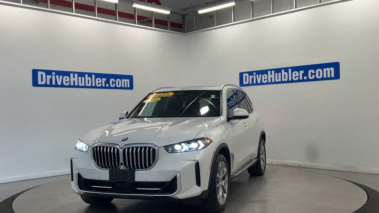 Used 2024 BMW X5 xDrive40i w/ Premium Package AWD/4WD image 2