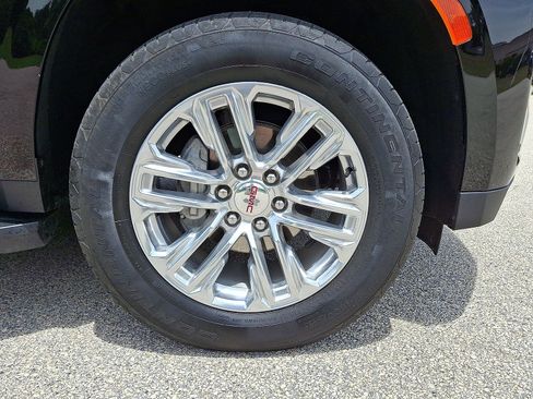 Used 2024 GMC Yukon SLT w/ SLT Premium Package AWD/4WD image 27