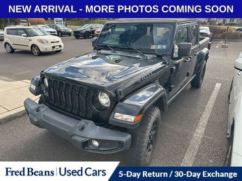 Used 2021 Jeep Gladiator Sport image 2