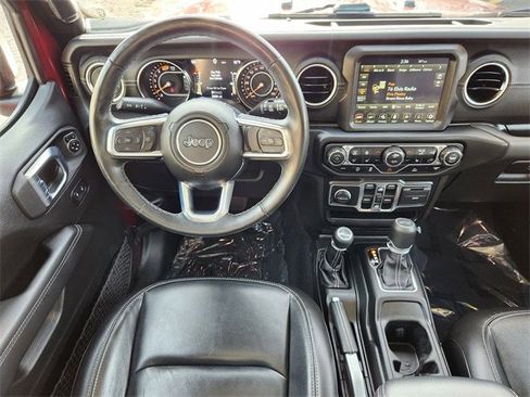 Used 2022 Jeep Wrangler Unlimited Sahara w/ Cold Weather Group image 25