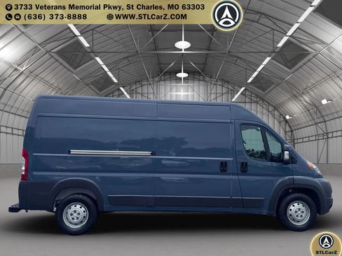 Used 2018 RAM ProMaster 2500 FWD image 2