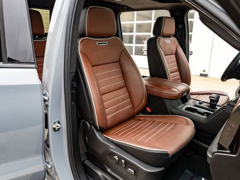 Used 2025 GMC Sierra 1500 Denali Ultimate image 30