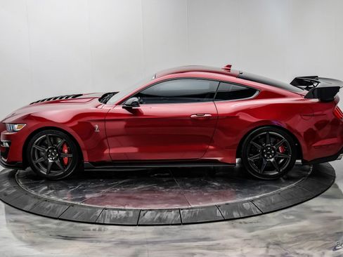 Used 2020 Ford Mustang Shelby GT500 w/ Carbon Fiber Track Pack RWD image 9