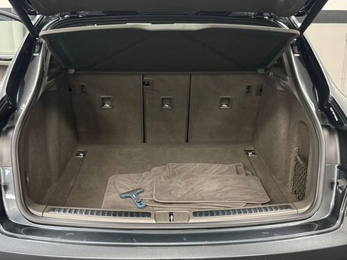 Used 2024 Porsche Macan w/ Premium Plus Package image 14