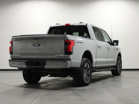 Used 2024 Ford F150 Lightning Flash image 4
