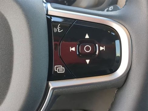 New 2026 Volvo XC90 B6 Plus w/ Protection Package Premier image 23