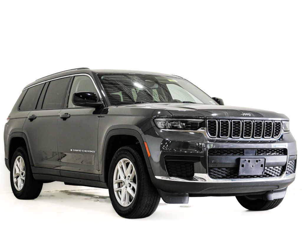 Used 2022 Jeep Grand Cherokee L Laredo w/ Luxury Tech Group I AWD/4WD image 1