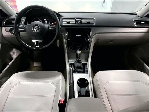 Used 2014 Volkswagen Passat TDI SE image 8