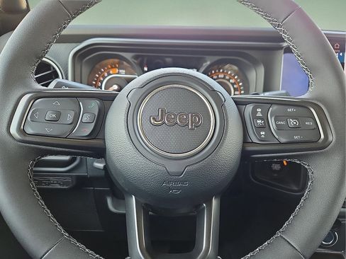 New 2026 Jeep Wrangler Unlimited Rubicon AWD/4WD image 24