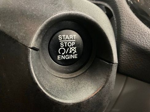 Used 2020 Jeep Compass Limited image 24