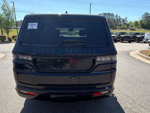Used 2025 Jeep Grand Wagoneer Series III w/ Quick Order Packagew 28T AWD/4WD image 9
