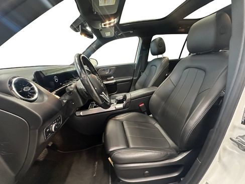 Used 2020 Mercedes-Benz GLB 250 4MATIC image 10