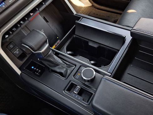 Used 2025 Toyota Tundra Platinum image 23