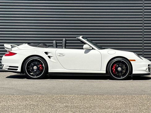 Used 2011 Porsche 911 Turbo AWD/4WD image 9