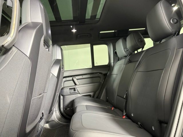 New 2026 Land Rover Defender 110 OCTA AWD/4WD image 24