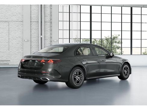 New 2026 Mercedes-Benz E 450 4MATIC Sedan image 21
