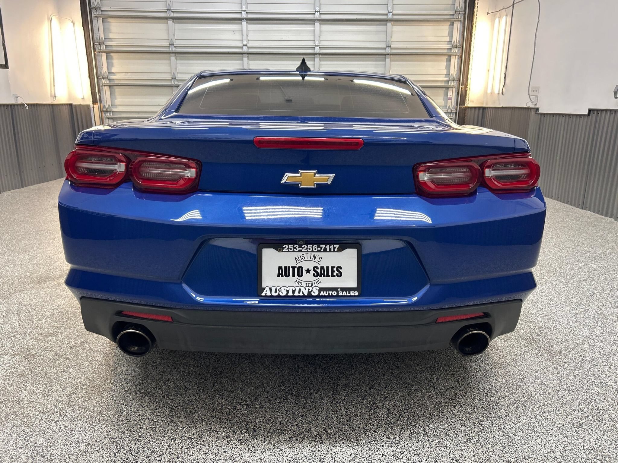 Used 2020 Chevrolet Camaro LS RWD image 5