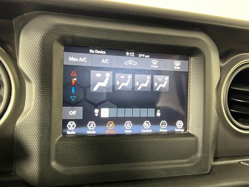 Used 2023 Jeep Gladiator Sport image 24