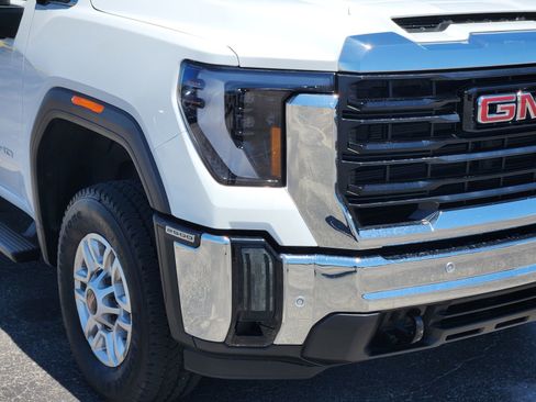 Used 2026 GMC Sierra 2500 Pro w/ 1SA Pro Safety Plus Package AWD/4WD image 10