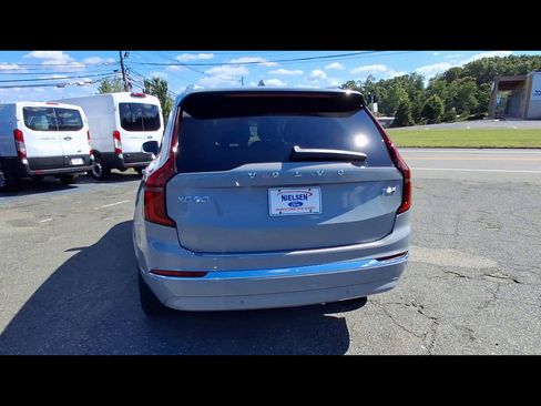 Used 2025 Volvo XC90 T8 Plus w/ Protection Package Premier AWD/4WD image 7