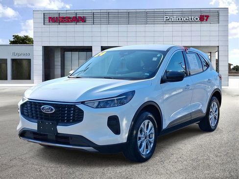 Used 2024 Ford Escape Active AWD/4WD image 3