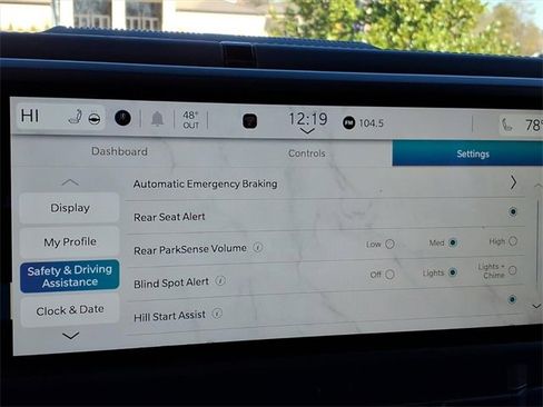 Used 2025 Jeep Gladiator Sport image 9