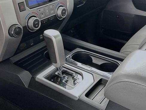 Used 2019 Toyota Tundra Limited w/ Limited Premium Package image 16