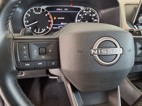 Used 2025 Nissan Rogue SV FWD image 25