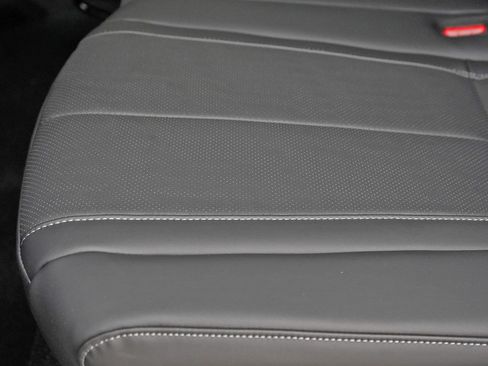 Certified 2026 INFINITI QX60 Luxe w/ Cargo Package AWD/4WD image 28