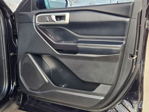 Used 2020 Ford Explorer XLT w/ Equipment Group 202A image 29