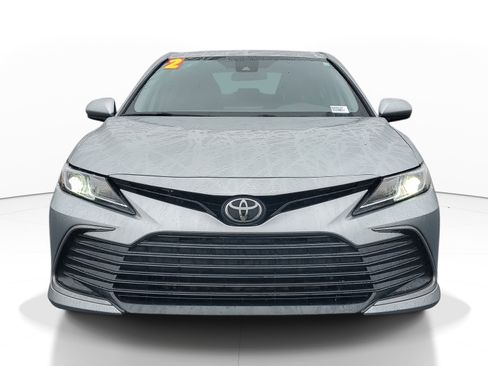 Certified 2022 Toyota Camry LE image 2