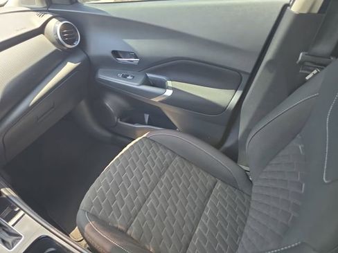Certified 2023 Nissan Kicks SV FWD image 15