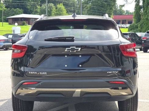 Used 2024 Chevrolet Trax ACTIV FWD image 4