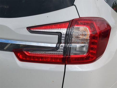 Certified 2025 Subaru Ascent Limited image 8