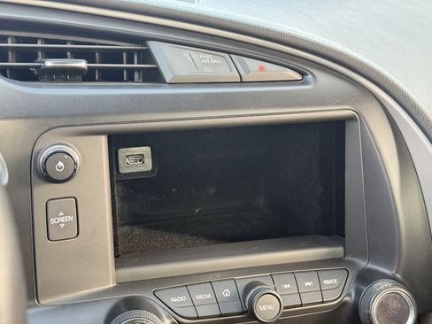 Used 2016 Chevrolet Corvette Stingray Convertible w/ Carbon Flash Badge Package image 16