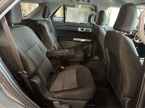 Used 2023 Ford Explorer XLT image 43