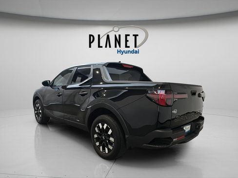 Certified 2025 Hyundai Santa Cruz SE AWD/4WD image 4