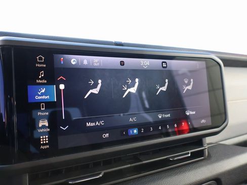 Used 2024 Jeep Gladiator Sport image 32