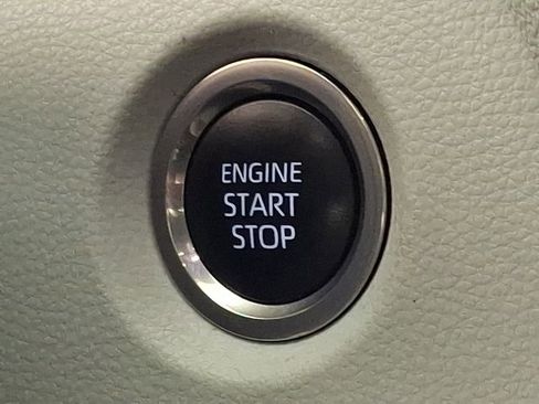 Certified 2024 Toyota Corolla SE image 22