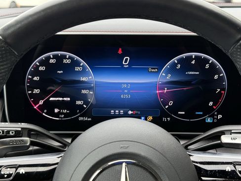 Used 2025 Mercedes-Benz GLC 43 AMG 4MATIC image 12