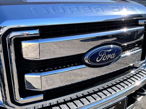 Used 2015 Ford F250 Lariat w/ Lariat Ultimate Package image 30