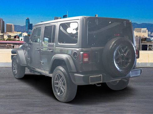 Used 2026 Jeep Wrangler Unlimited Sport AWD/4WD image 5
