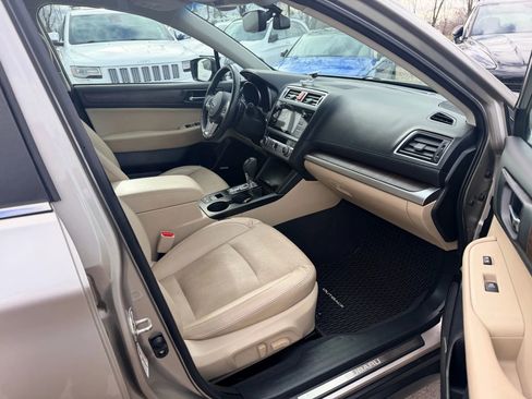 Used 2017 Subaru Outback 3.6R Limited image 19